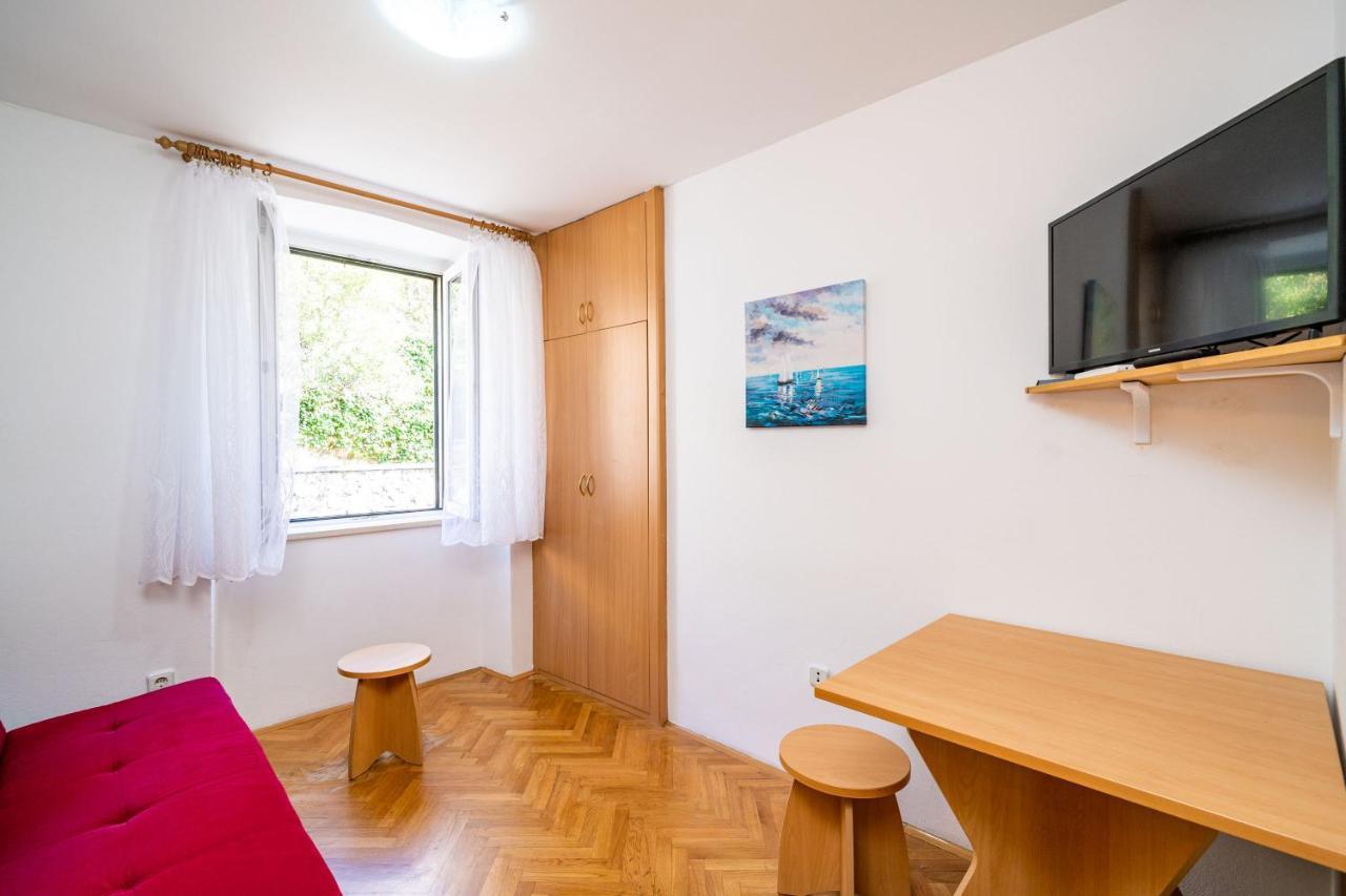 Central Apartment With Terrace Dubrovnik Extérieur photo